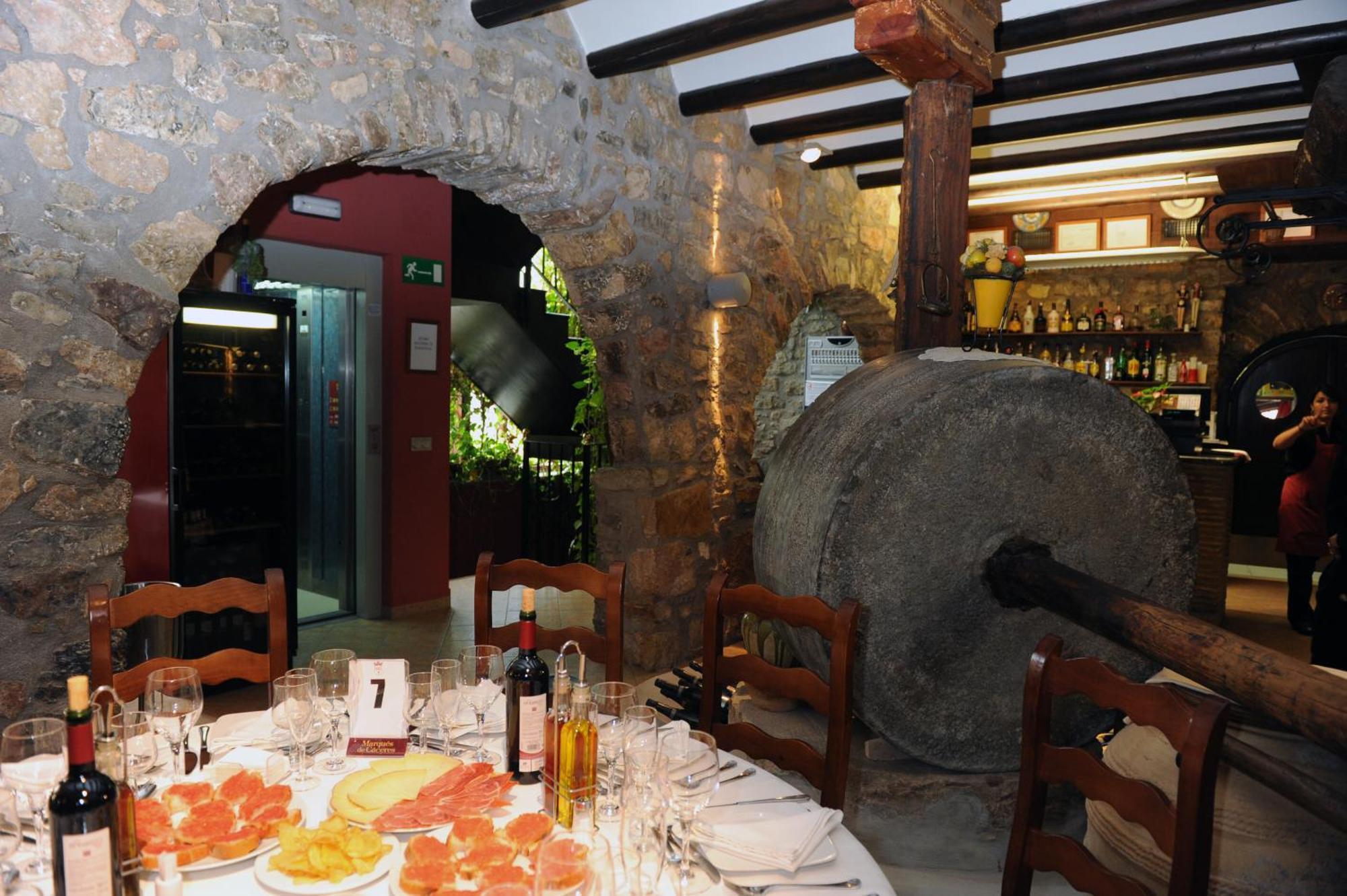 Hotel Restaurant Verdia Sueras Kültér fotó