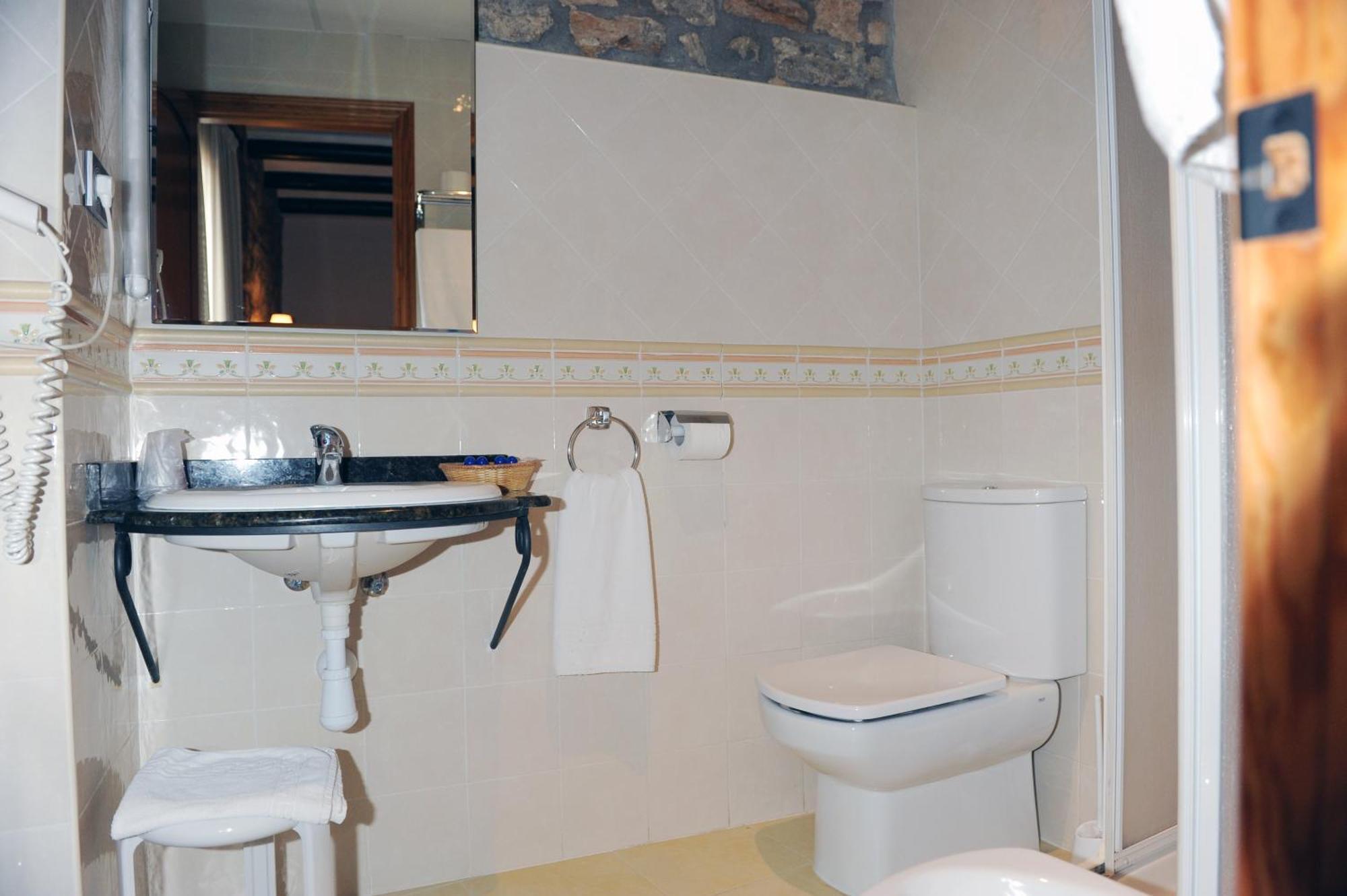 Hotel Restaurant Verdia Sueras Kültér fotó
