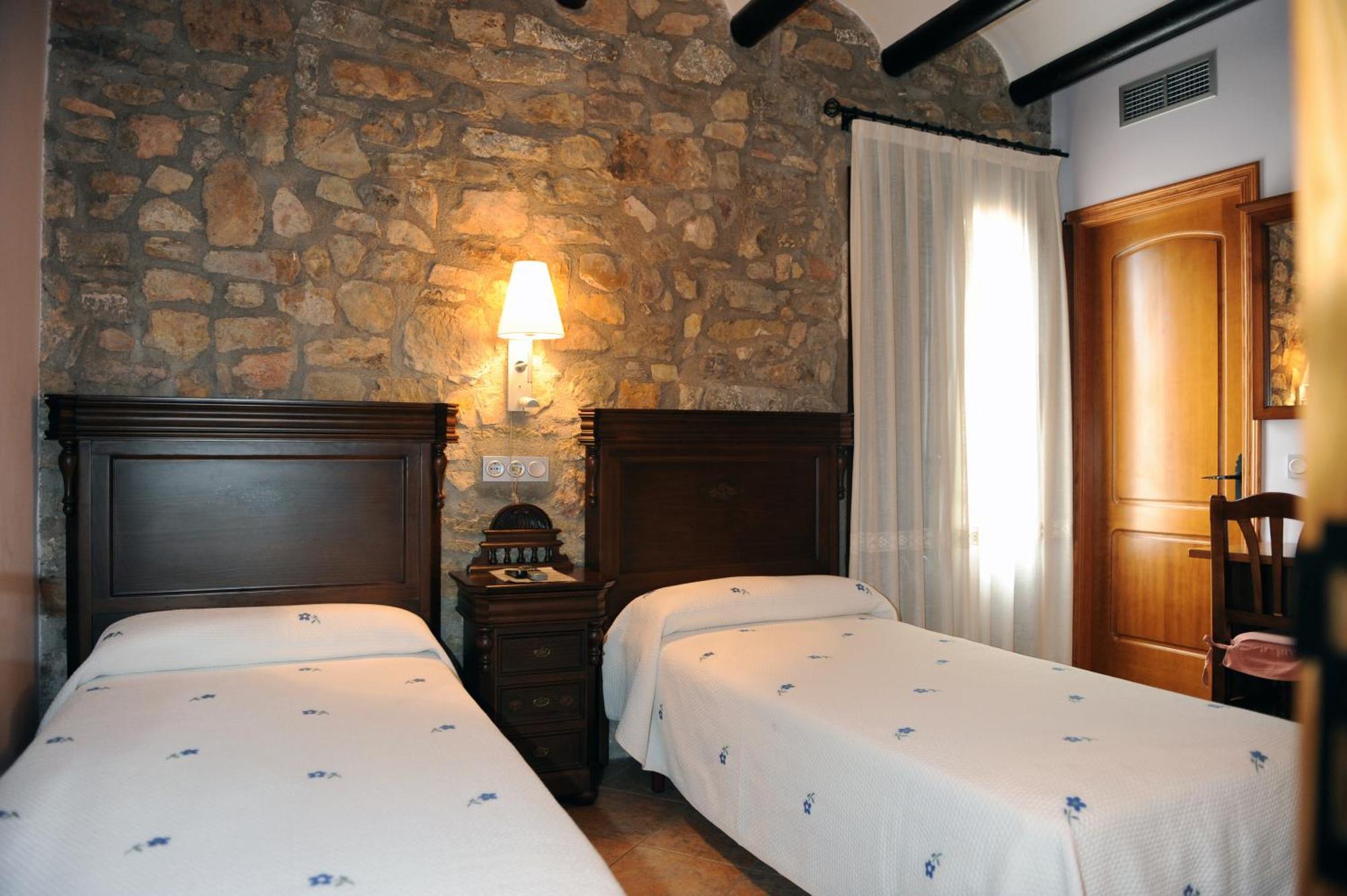 Hotel Restaurant Verdia Sueras Kültér fotó