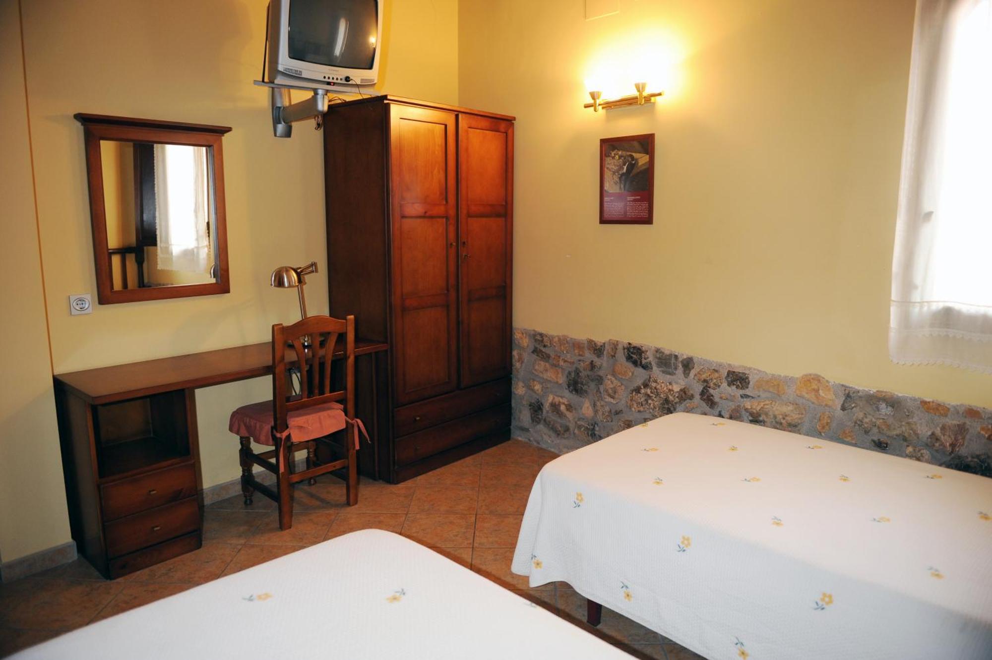 Hotel Restaurant Verdia Sueras Szoba fotó