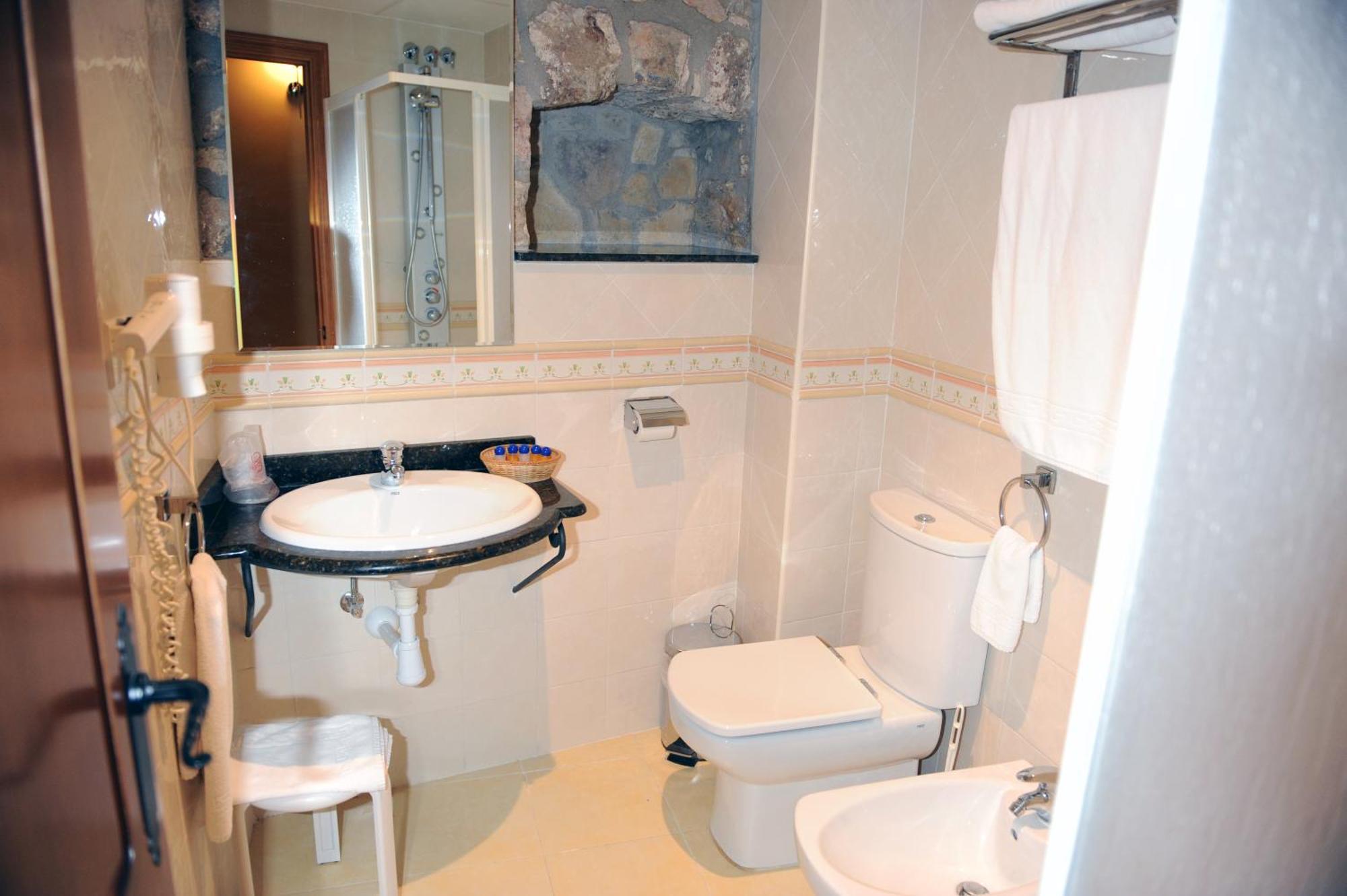 Hotel Restaurant Verdia Sueras Szoba fotó